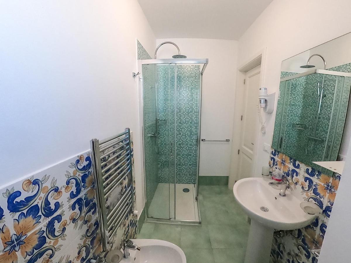 Gyaaim Villa Castro  Kültér fotó